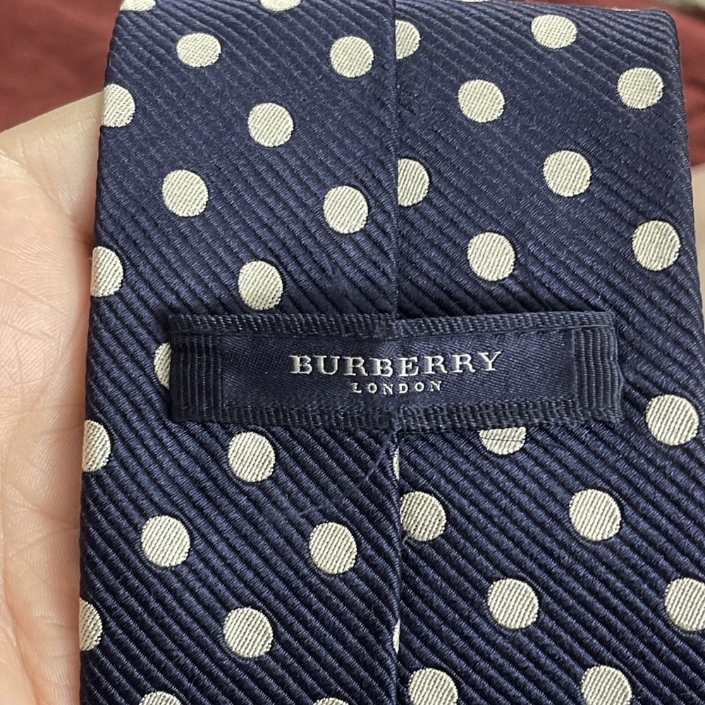 BURBERRY LONDON Silk polka dot jacquard silk tie Navy And Cream Italy Made Money - Picture 11 of 11